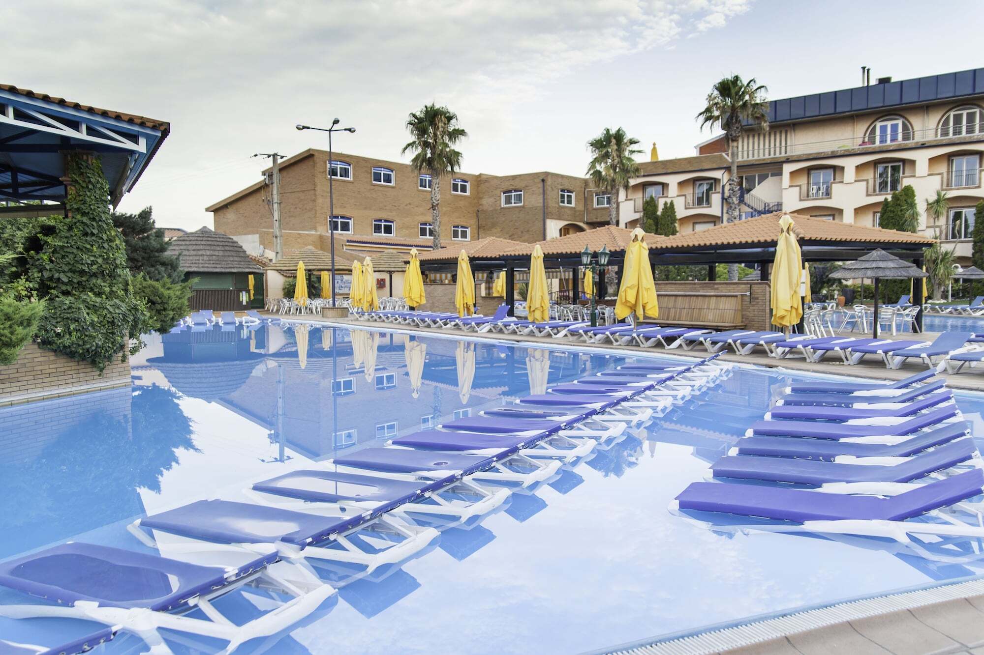 Alambique - Hotel Resort & Spa Fundão Екстериор снимка